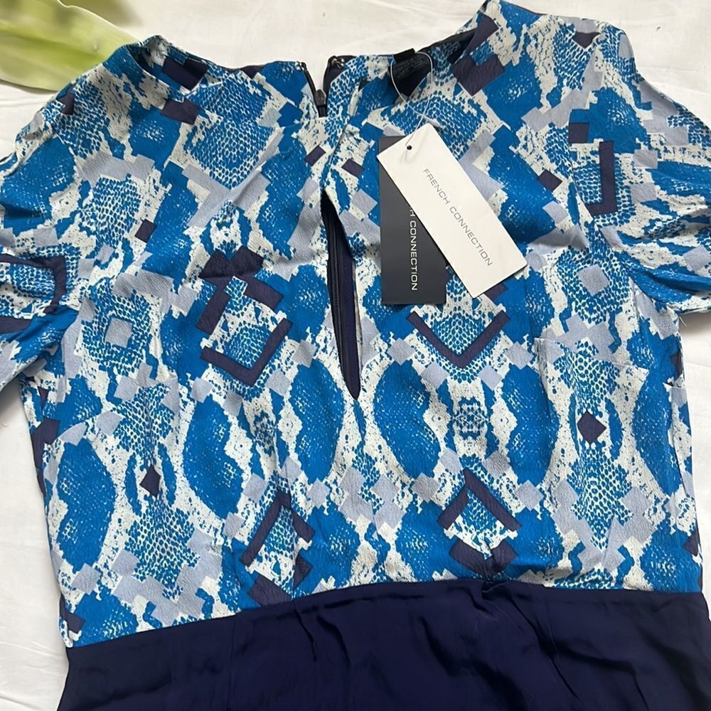 ⭐️nwt French Connection Blue Python Pixel Dress⭐️ - Picture 3 of 7